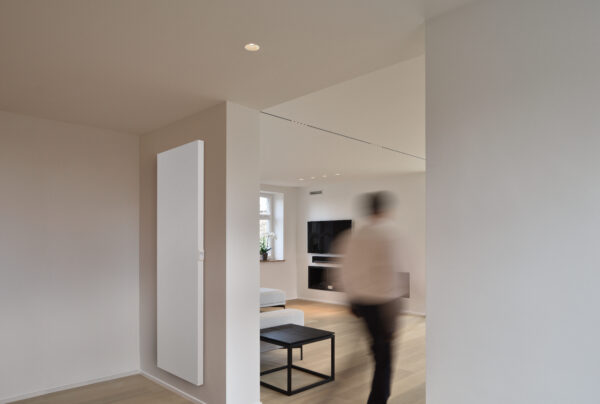 E-PANEL VERTICAL FLAT